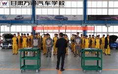 实战技能大赛   秀出万通学子风采