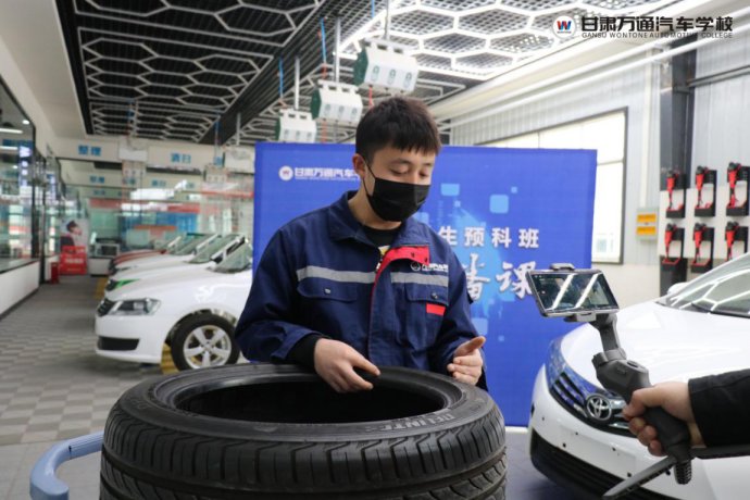 换了课堂模式，换不了甘肃万通师生对技术学习的执着