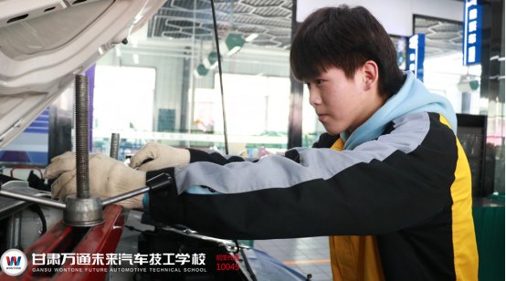 甘肃万通技工学校提醒：防冻液这么用，车坏了别后悔！