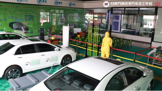 “禁燃令”对燃油车的影响巨大，学习新能源汽车技术未雨绸缪