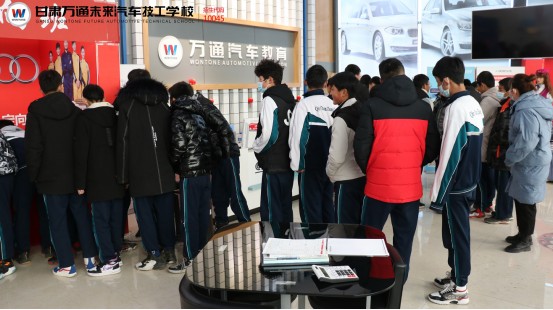 元旦万通行丨新气象新专业，到校体验惊喜不断