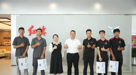 甘肃万通技工学校开展就业学生回访慰问