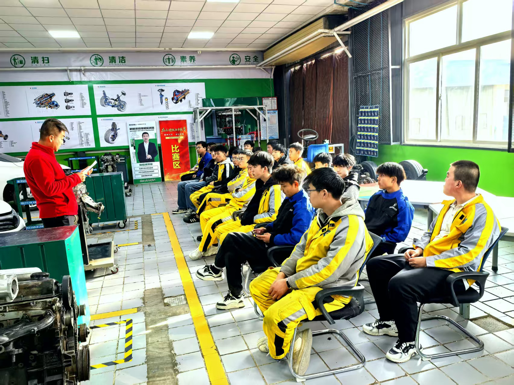 甘肃万通龙虎榜技能争霸赛 | 汽车快修快保项目成功举办