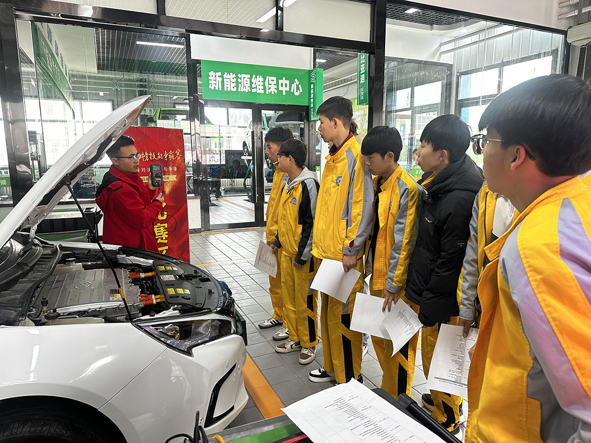甘肃万通龙虎榜技能争霸赛 | 汽车新能源项目成功举办